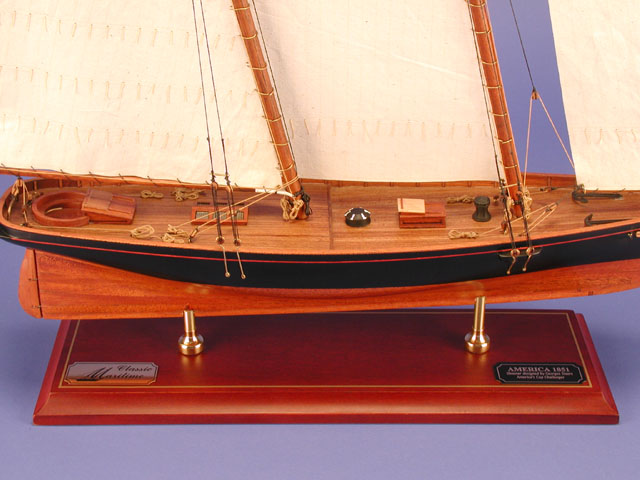 [America Ship Model]