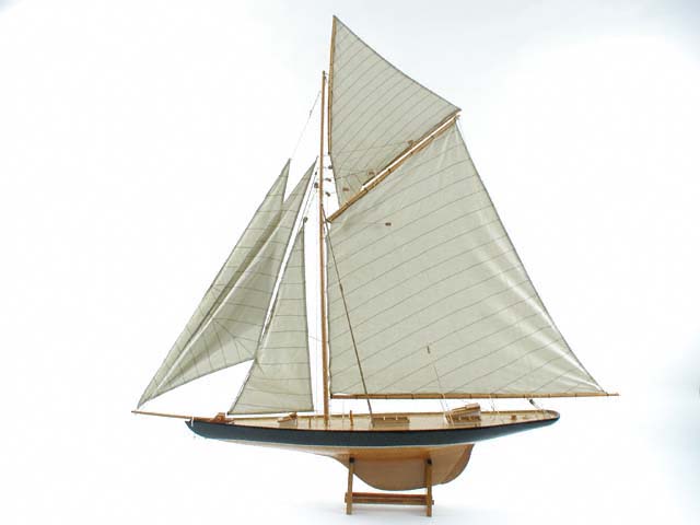 [Large Flying Cloud Ship Model]